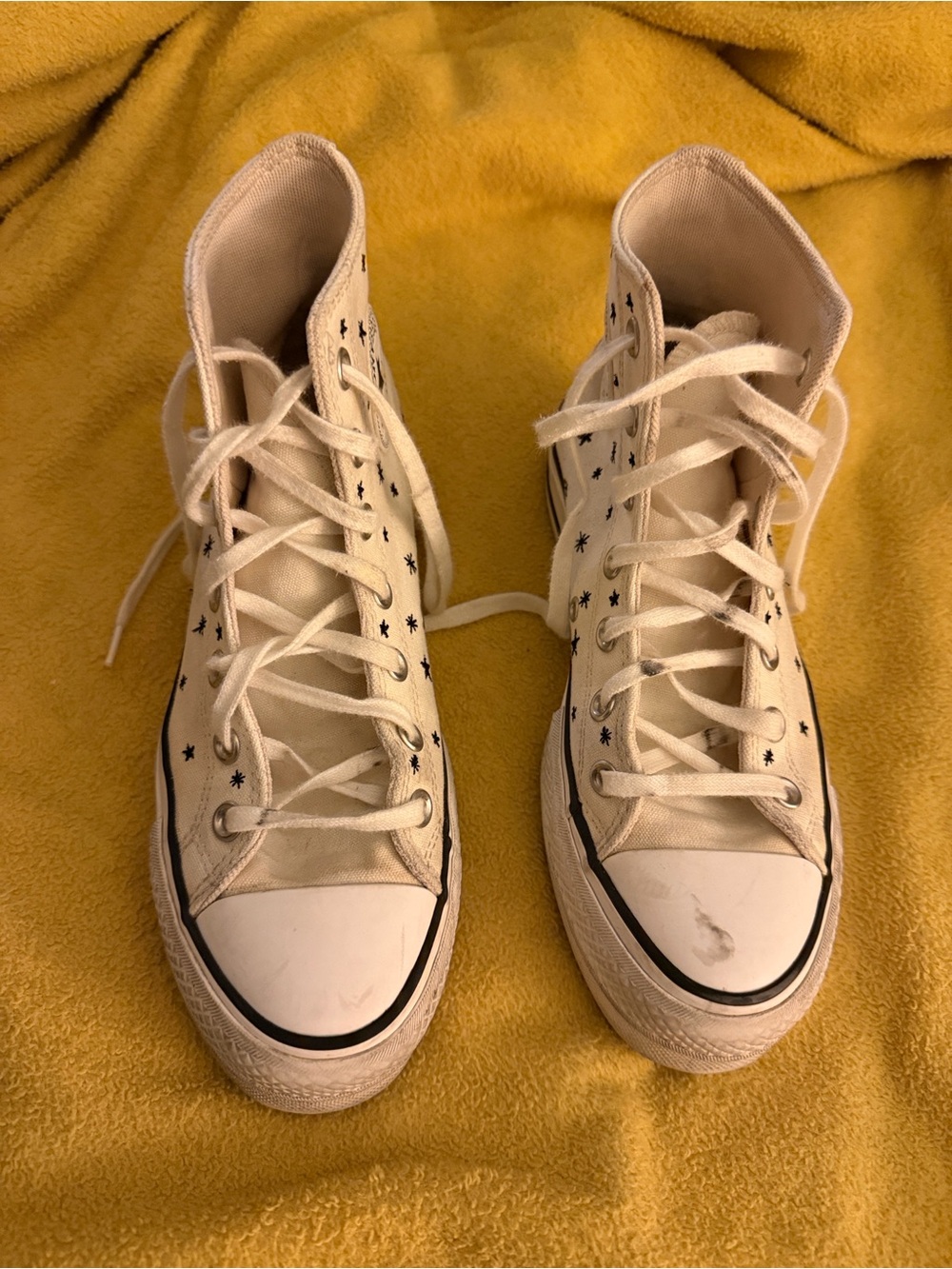 Women's Converse Platform All Star Sneakers with embroidered stars- Size US 7